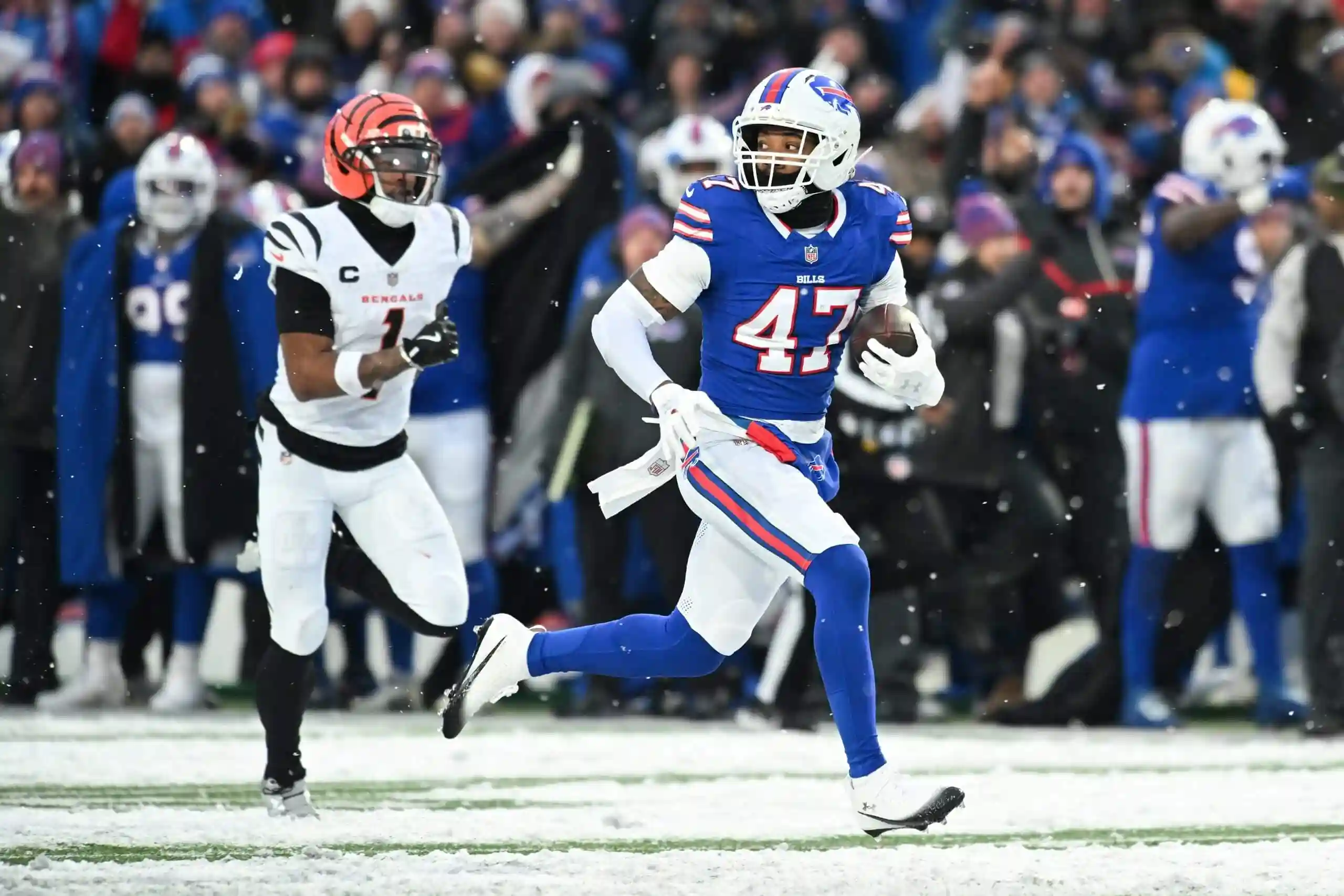 Bills Stay Alive in Playoff Race With Comeback Win Over Bengals