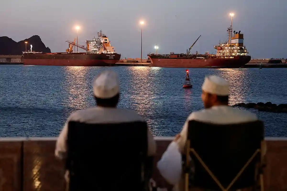 Oil tankers near Strait of Hormuz during Middle East tensions affecting global oil prices