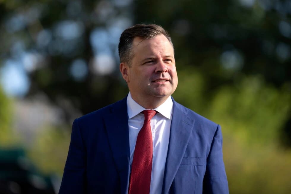 Bill Pulte faces bipartisan criticism over acting DNI appointment.